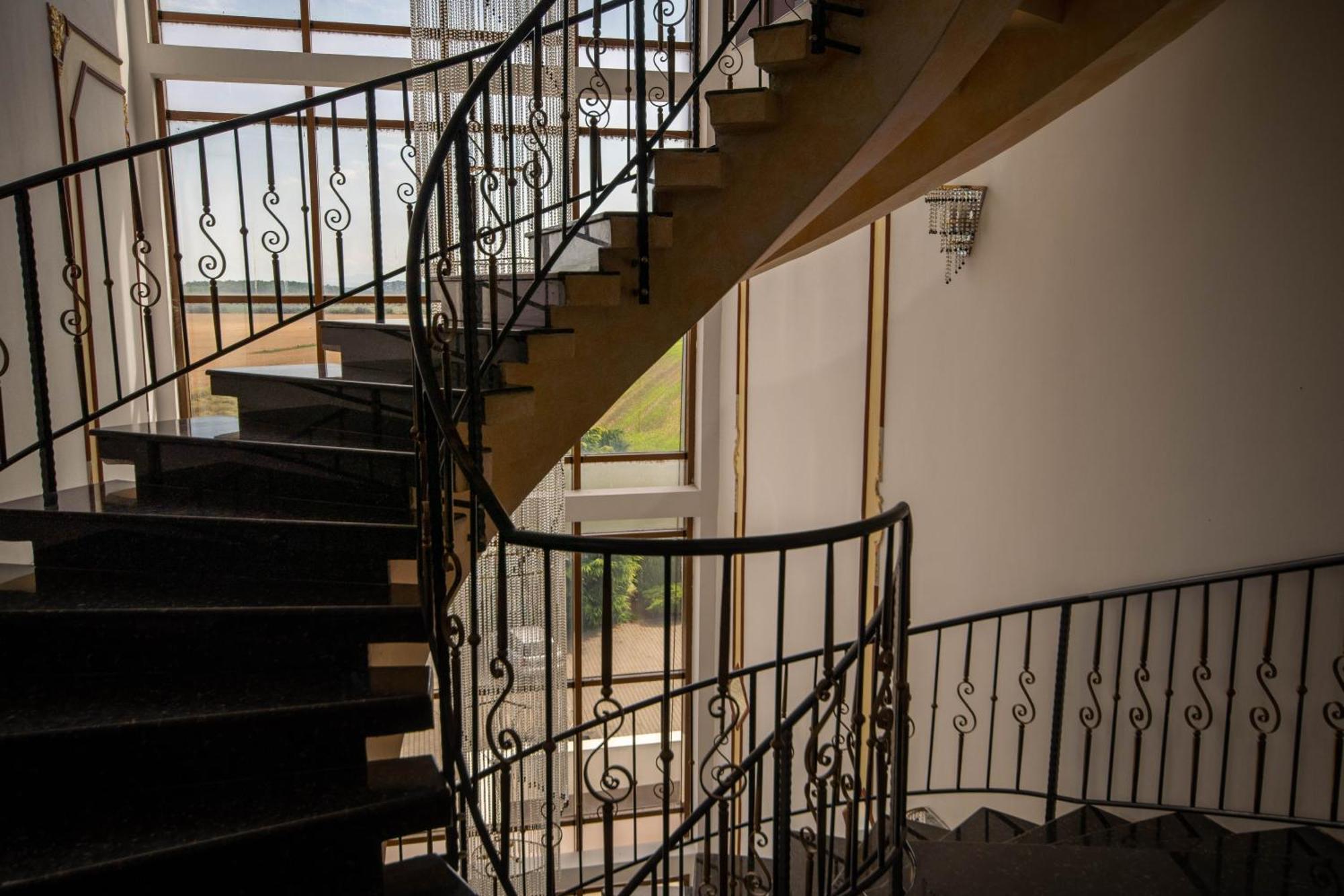 Hotel Coral Сату Маре Екстериор снимка
