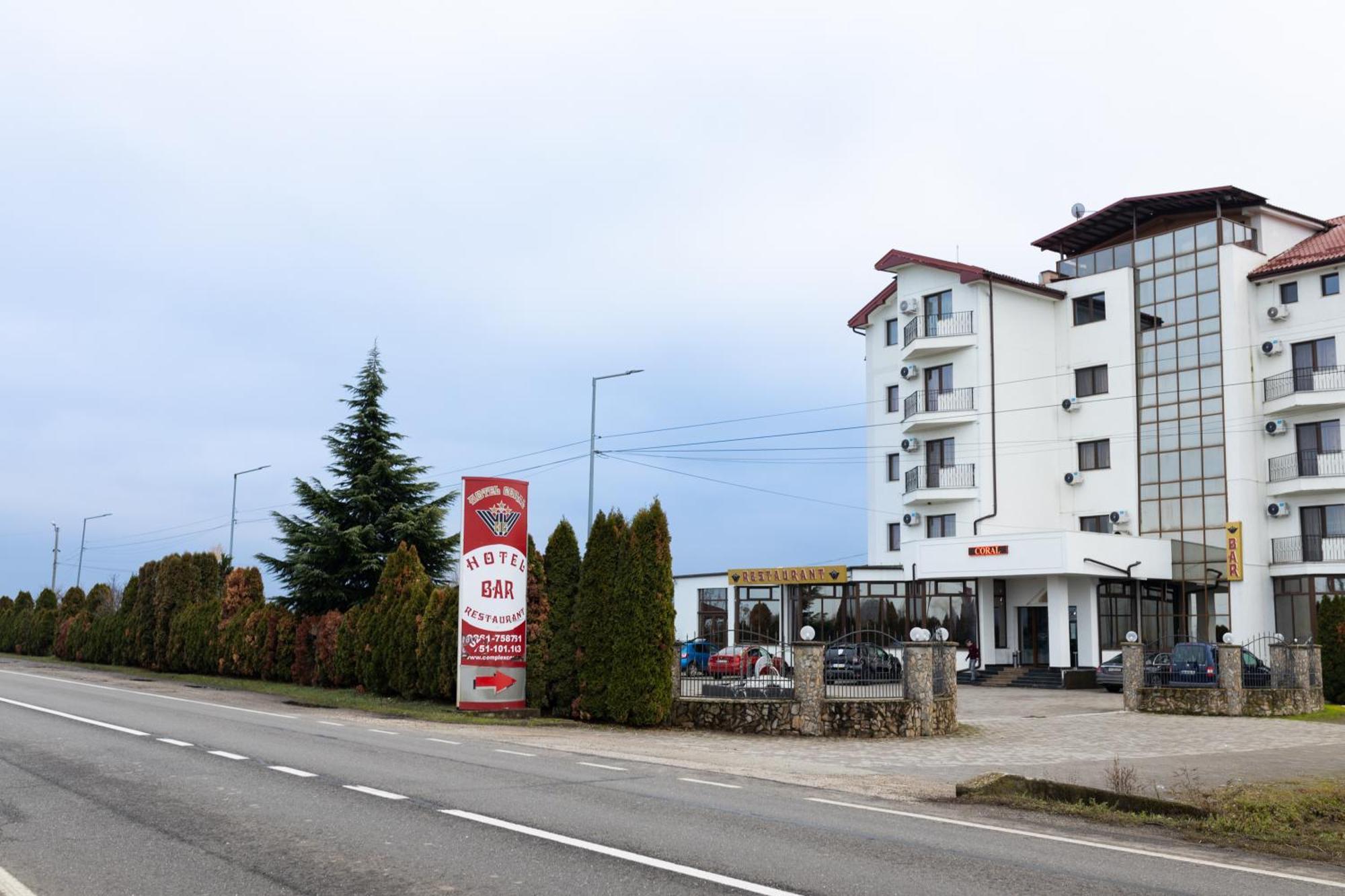 Hotel Coral Сату Маре Екстериор снимка